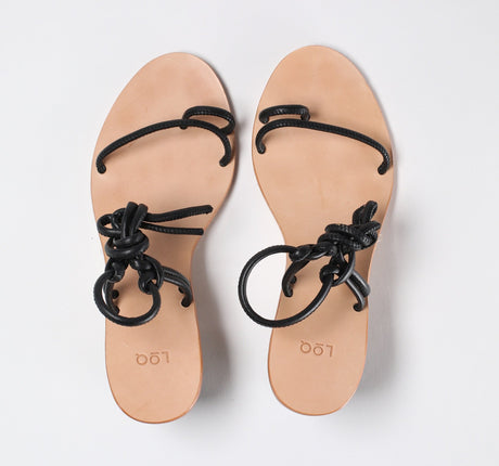 BLACK SANDAL